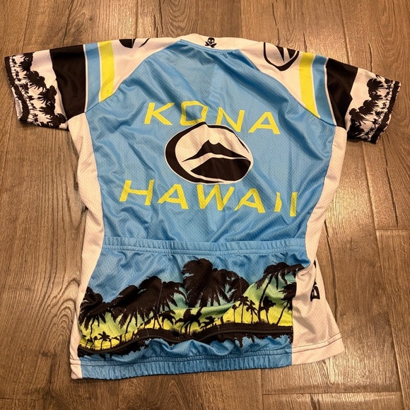 Betty Designs Cycling Jersey Skull Women's Size Medium Kona Hawaii Pockets NWOT - Picture 8 of 10